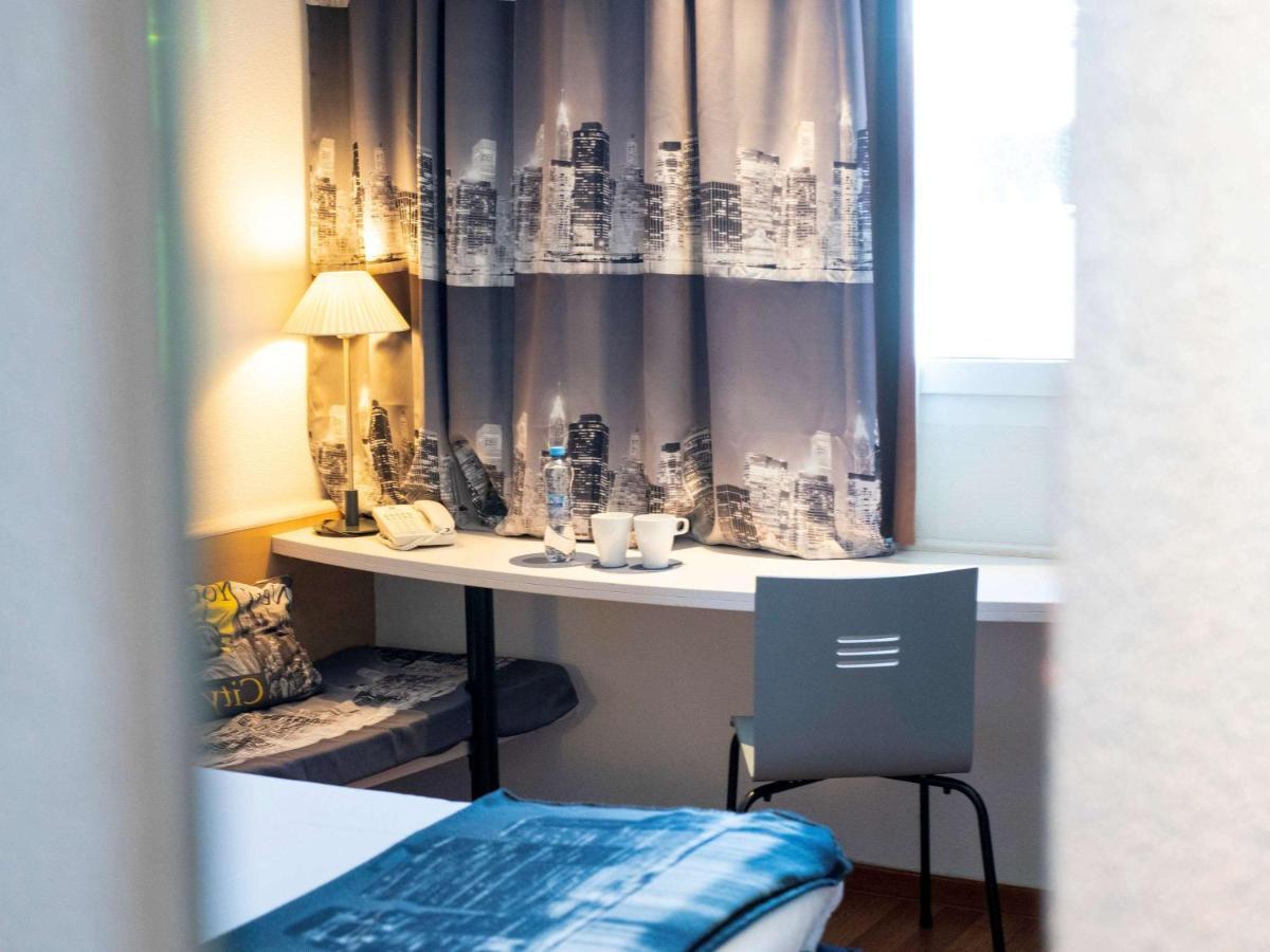 Ibis Fribourg Hotell Exteriör bild