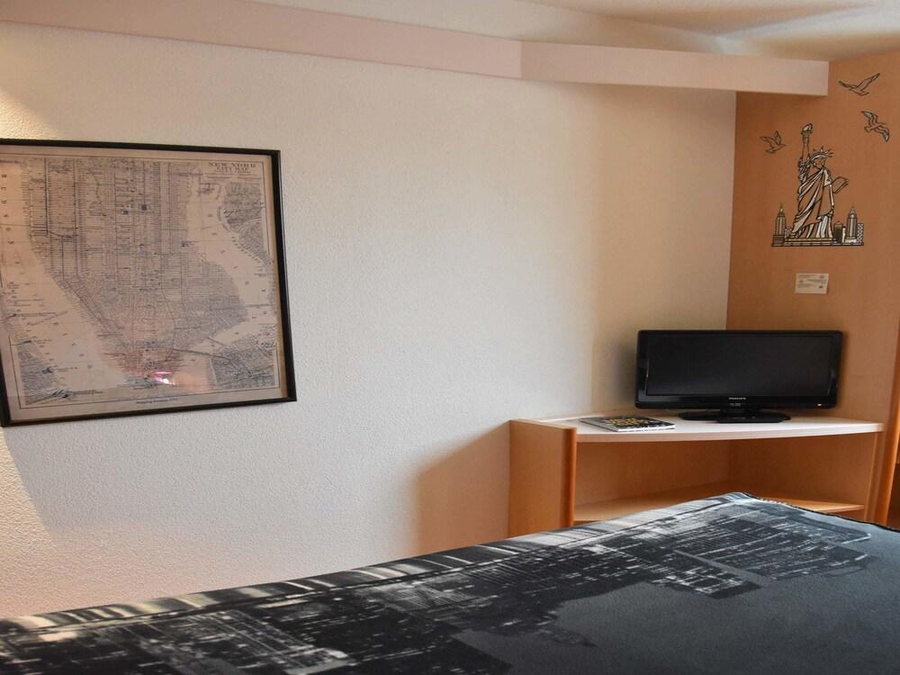 Ibis Fribourg Hotell Exteriör bild