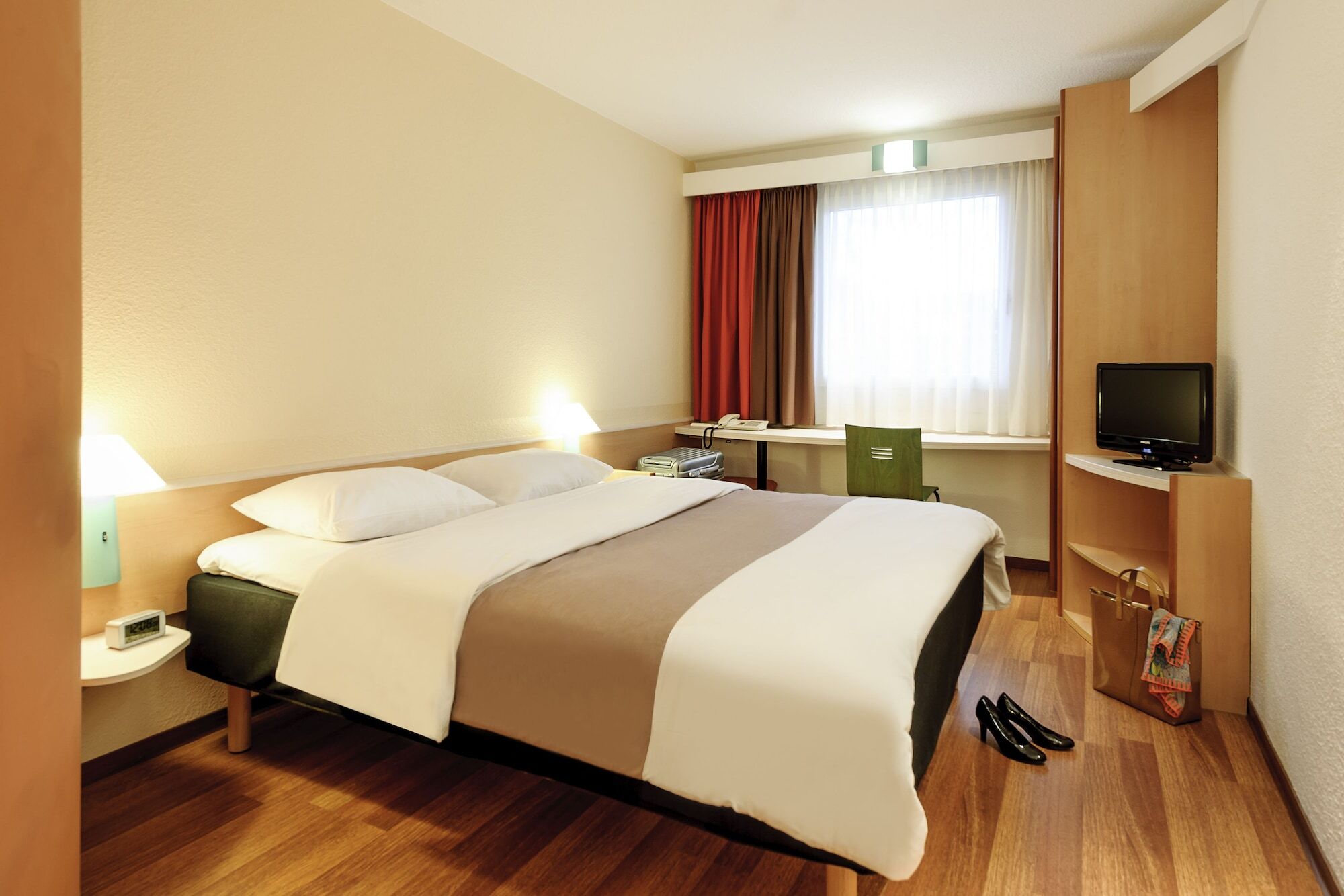 Ibis Fribourg Hotell Exteriör bild